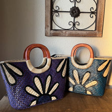 Load image into Gallery viewer, Sunrise Surprise Pandan Straw Handbag