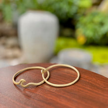 Load image into Gallery viewer, Munting Maya T’boli Brass Bangle