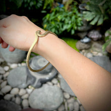 Load image into Gallery viewer, Munting Maya T’boli Brass Bangle