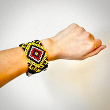 Load image into Gallery viewer, T&#39;boli Bracelet

