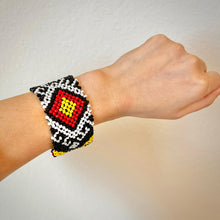 Load image into Gallery viewer, T&#39;boli Bracelet
