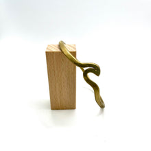 Load image into Gallery viewer, Munting Maya T’boli Brass Bangle
