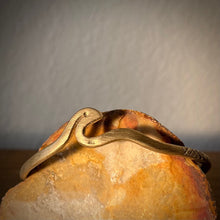 Load image into Gallery viewer, Munting Maya T’boli Brass Bangle
