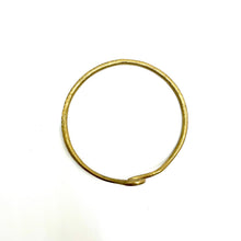 Load image into Gallery viewer, Munting Maya T’boli Brass Bangle
